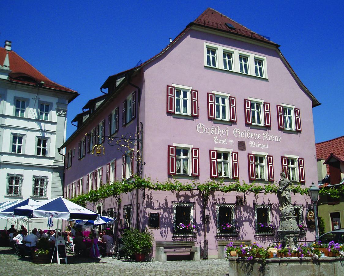 Gasthof & Hotel Goldene Krone Ипхофен Екстериор снимка