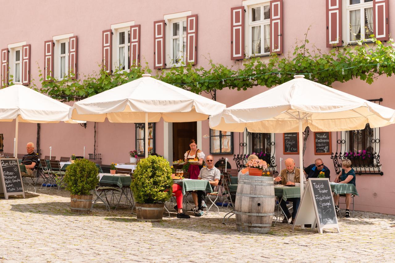 Gasthof & Hotel Goldene Krone Ипхофен Екстериор снимка